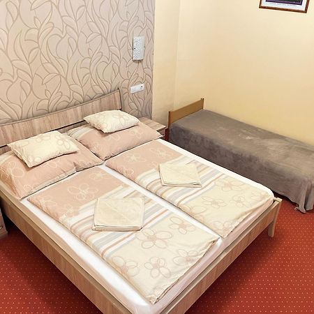 Gesztenye Apartman Mako Exterior photo